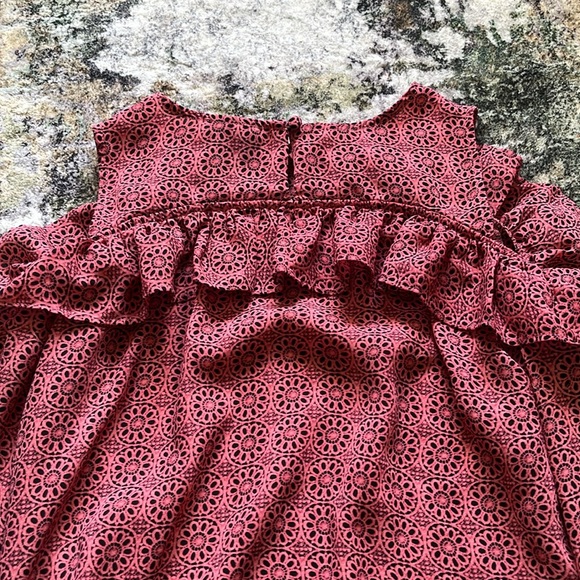 💥 3 for $15- Worthington Petite Cold Shoulder Long Sleeve - Picture 3 of 5